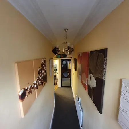 Luxury & Character Perfect For Leisure & Work Homestay