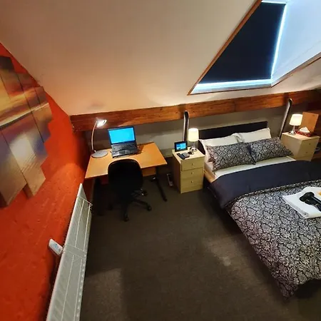 Luxury & Character Perfect For Leisure & Work *